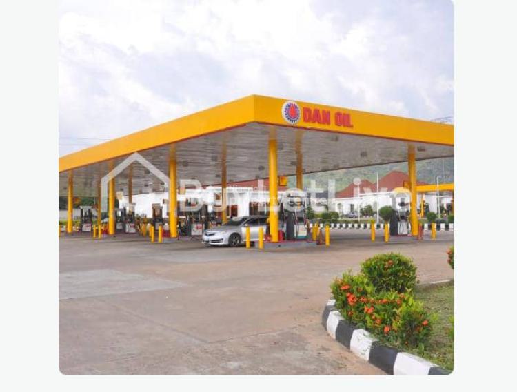 For Sale Ogunusi Road Functional Filling Station* For Ale Petrol