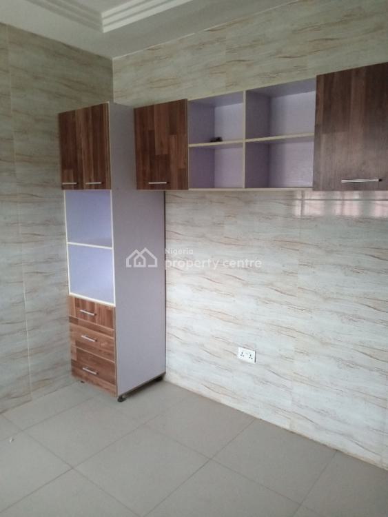 a Well Built Serviced 2 Bedrooms Flat, Diplomatic Zone, Katampe Extension, Katampe, Abuja, Flat / Apartment for Rent