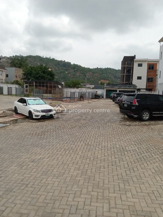 a Well Built Serviced 2 Bedrooms Flat, Diplomatic Zone, Katampe Extension, Katampe, Abuja, Flat / Apartment for Rent