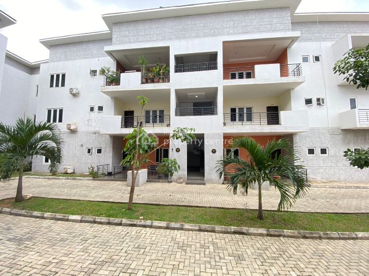a Well Built Serviced 2 Bedrooms Flat, Diplomatic Zone, Katampe Extension, Katampe, Abuja, Flat / Apartment for Rent