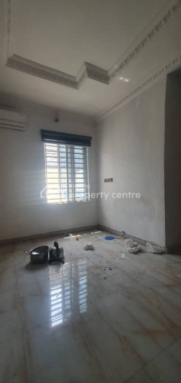 Lovely & Very Spacious 1 Room Self-contain Flat, Alagomeji, Yaba, Lagos, Self Contain (single Rooms) for Rent