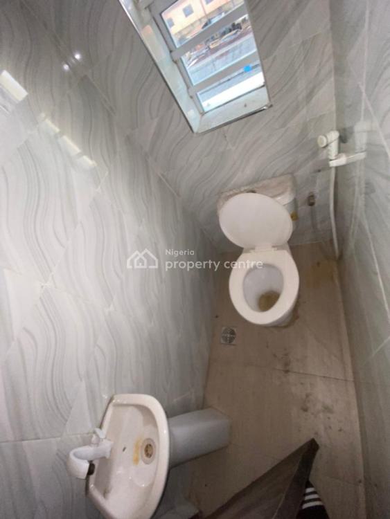 2 Bedroom Apartment, Charlie Boy, Gbagada, Lagos, Flat / Apartment for Sale