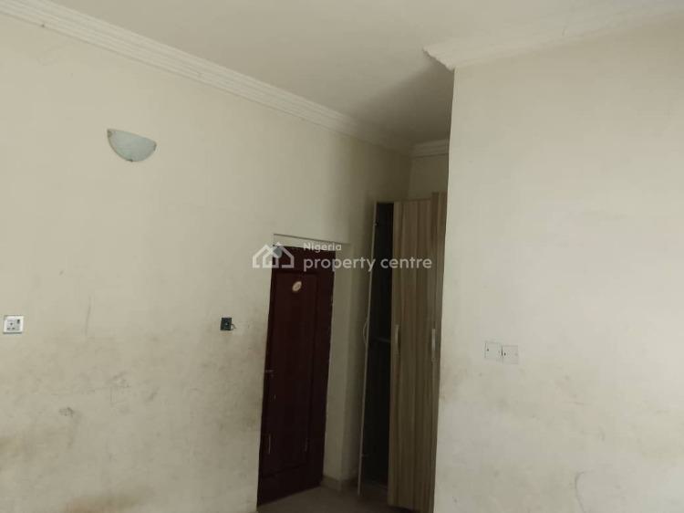 a Room Self Contain with Personal Kitchen, Oba Oyekan Estate, Lekki Phase 1, Lekki, Lagos, Self Contain (single Rooms) for Rent