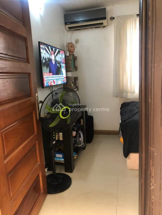 a Room Self Contain with Personal Kitchen, Oba Oyekan Estate, Lekki Phase 1, Lekki, Lagos, Self Contain (single Rooms) for Rent