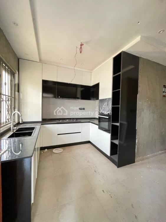 4 Bedroom Maisonette, Oniru, Victoria Island (vi), Lagos, Block of Flats for Sale