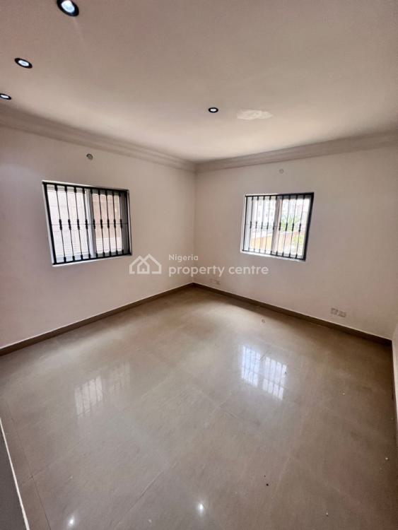Newly Refurbished Units Serviced 3 Bedroom Luxury Flats with Bq, Lekki Phase 1, Lekki, Lagos, Flat / Apartment for Rent