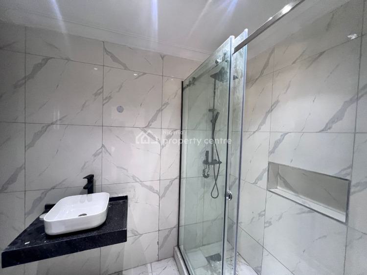 Newly Refurbished Units Serviced 3 Bedroom Luxury Flats with Bq, Lekki Phase 1, Lekki, Lagos, Flat / Apartment for Rent