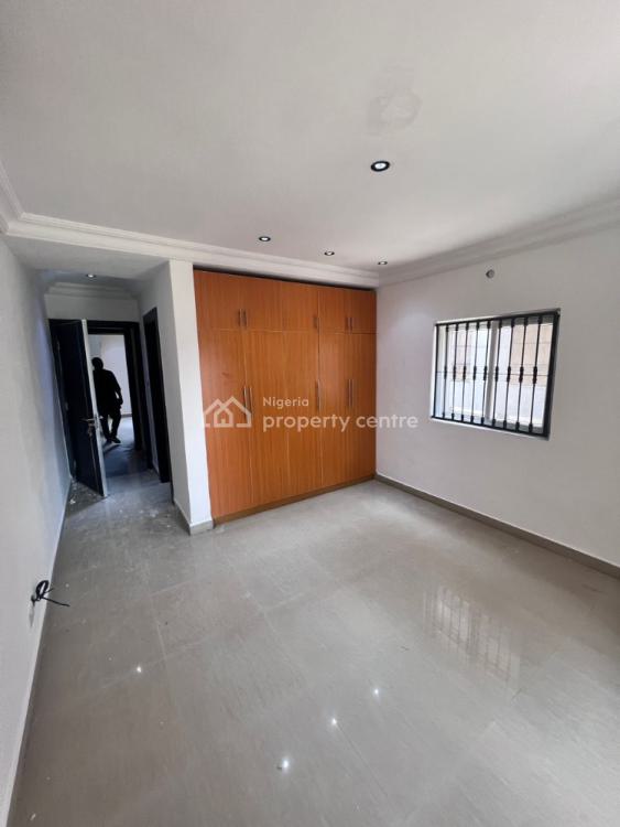 Newly Refurbished Units Serviced 3 Bedroom Luxury Flats with Bq, Lekki Phase 1, Lekki, Lagos, Flat / Apartment for Rent