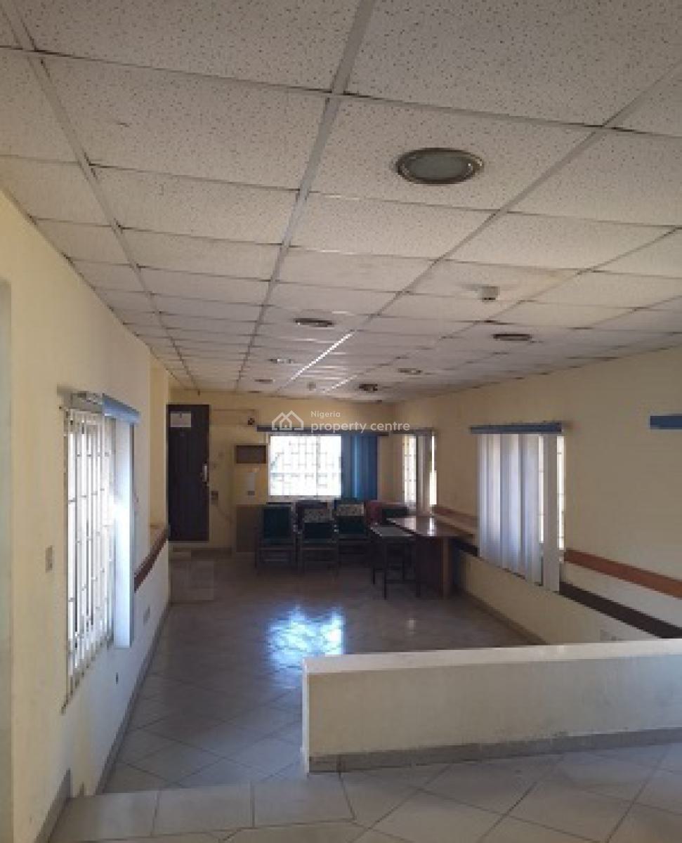 Strategically Located Commercial Property, Falolu Street, Surulere, Lagos, Office Space for Sale