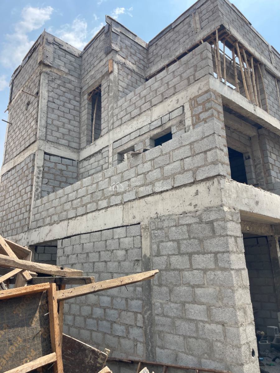 a Luxurious 4 Bedrooms with Bq,2 Sitting Room and Study Area, Zone 5, Wuse, Abuja, Semi-detached Duplex for Sale