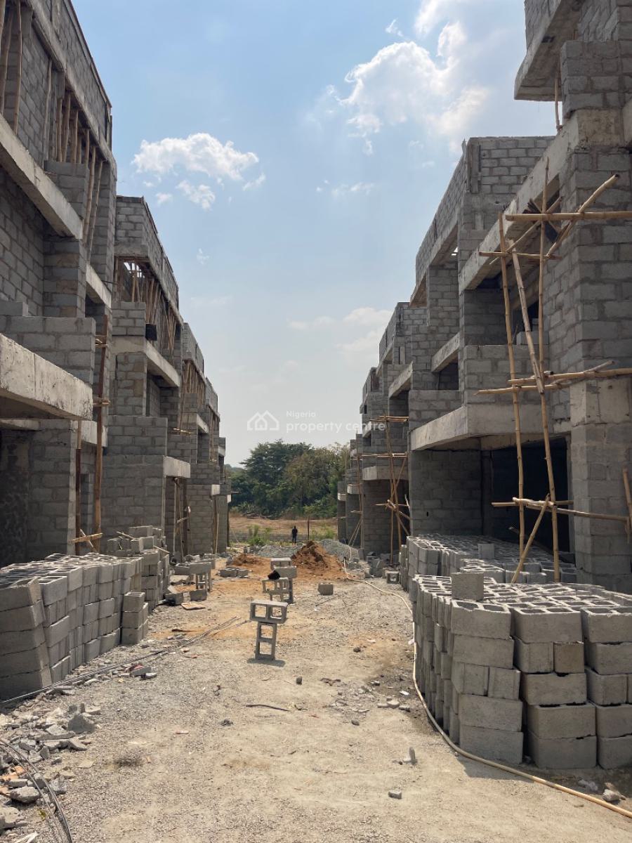 a Luxurious 4 Bedrooms with Bq,2 Sitting Room and Study Area, Zone 5, Wuse, Abuja, Semi-detached Duplex for Sale