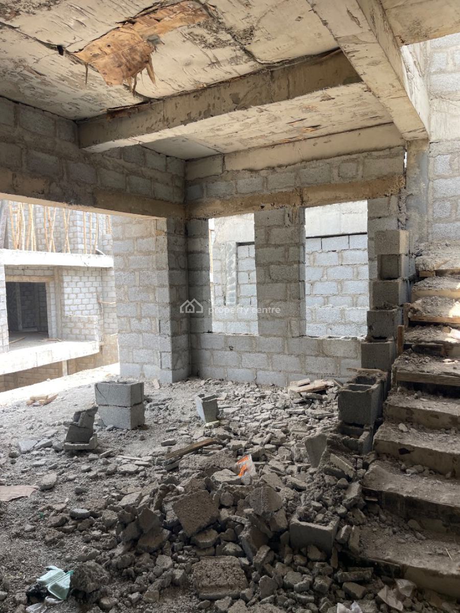 a Luxurious 4 Bedrooms with Bq,2 Sitting Room and Study Area, Zone 5, Wuse, Abuja, Semi-detached Duplex for Sale