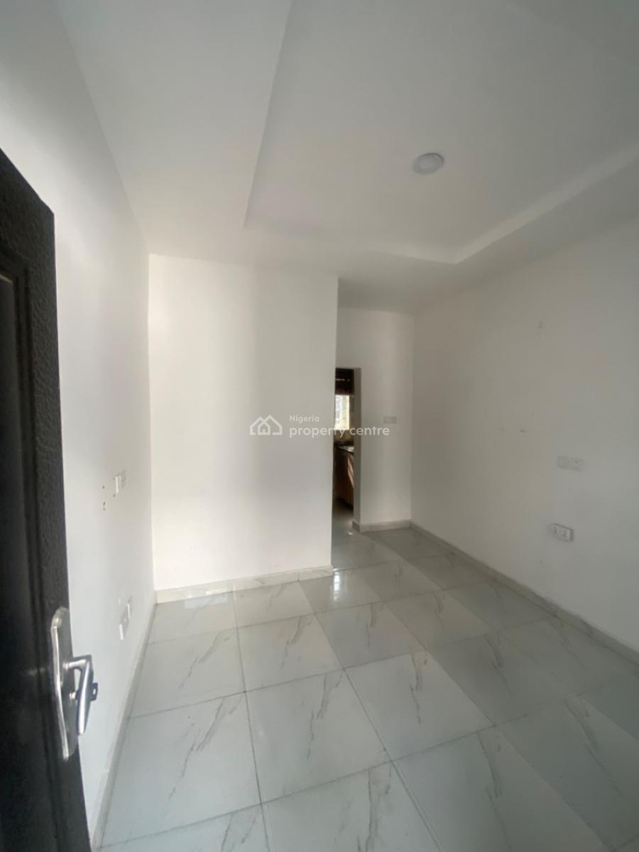 Luxuriously Spacious Self Contain with Excellent Finishing, 13 a Bode Street, Awoyaya, Ibeju Lekki, Lagos, Self Contain (single Rooms) for Rent