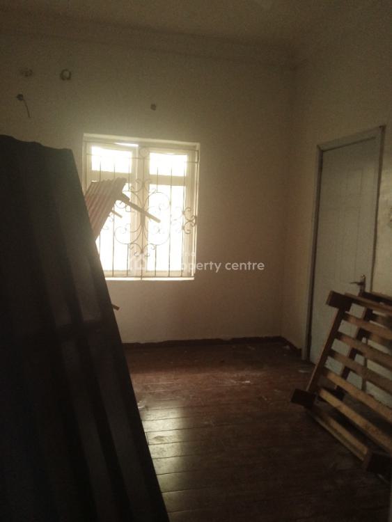 Well Maintained 4 Bedrooms Terrace, Chevron Drive, Lekki, Lagos, Terraced Duplex for Sale