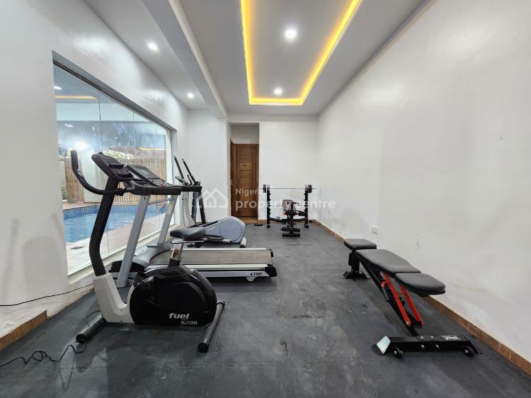 Fully Serviced and Furnished Two Bedroom Penthouse, Right, Lekki Phase 1, Lekki, Lagos, Flat / Apartment for Rent