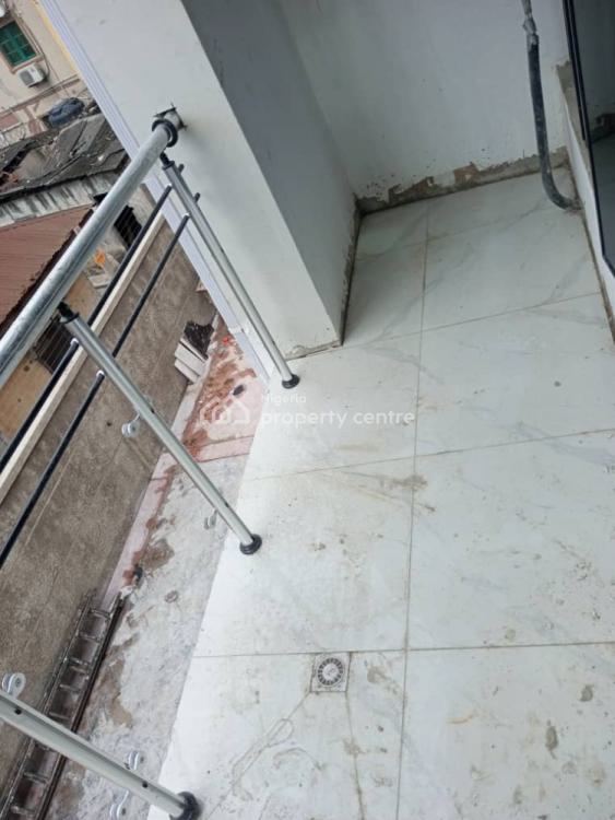 4 Bedroom Terrace Duplex, Off Mabo Street, Surulere, Lagos, Terraced Duplex for Sale