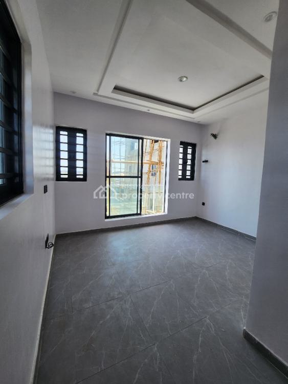 Luxury and Exclusive Beach Apartment, Laguna Beach Resort, Lekki Phase 2, Lekki, Lagos, Flat / Apartment for Sale