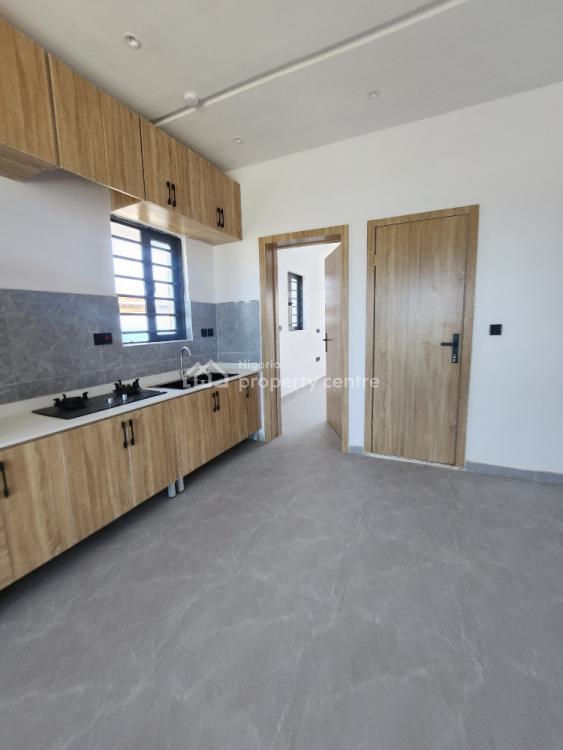 Luxury and Exclusive Beach Apartment, Laguna Beach Resort, Lekki Phase 2, Lekki, Lagos, Flat / Apartment for Sale