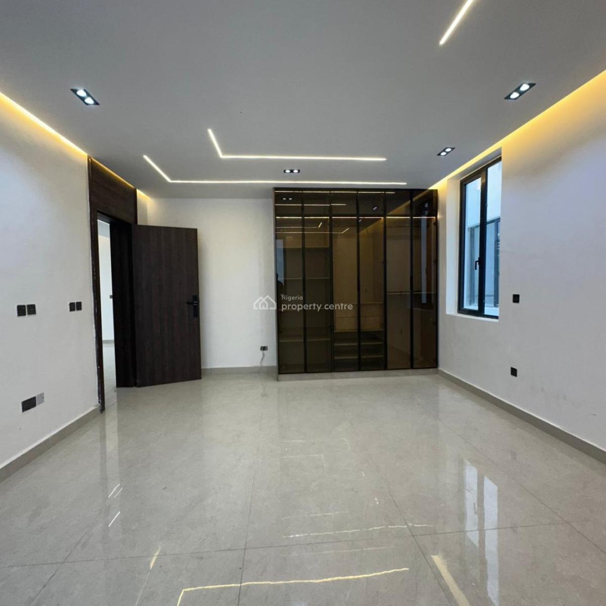 Exquisite 5 Bedeoom with Bq and Swimming Pool, Abraham Adesanya, Lekki, Lagos, Terraced Duplex for Sale