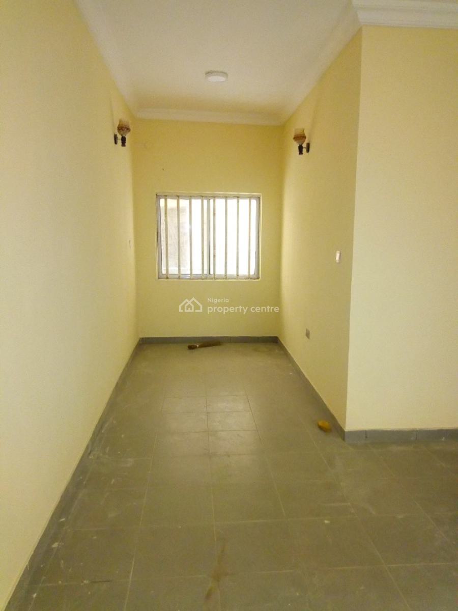 Block of 10 Flats on 2 Plots of Land, Alagomeji, Yaba, Lagos, Block of Flats for Sale