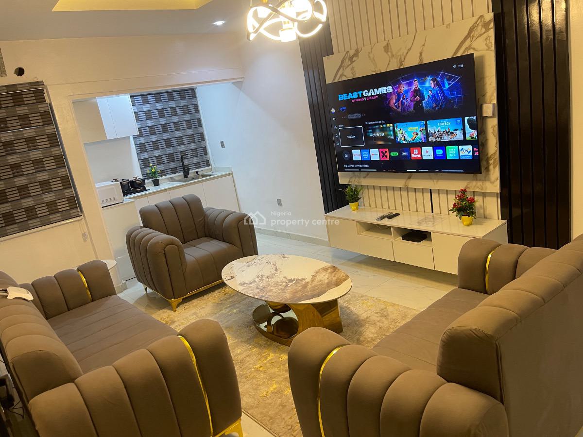 S & S D White House 2 Bedroom Apartment, Oba Babington Ashaye Crescent, Omole Phase 1, Ikeja, Lagos, Flat / Apartment Short Let