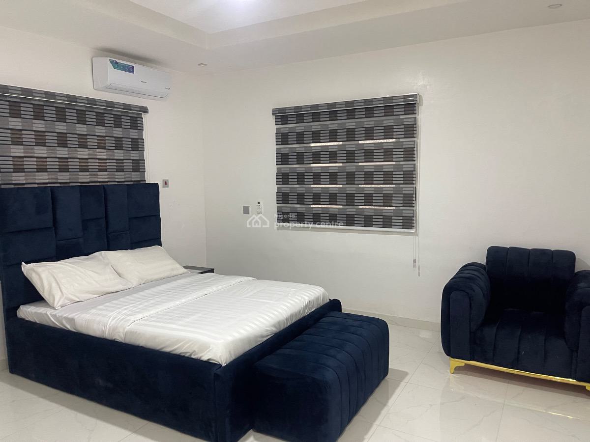 S & S D White House 2 Bedroom Apartment, Oba Babington Ashaye Crescent, Omole Phase 1, Ikeja, Lagos, Flat / Apartment Short Let