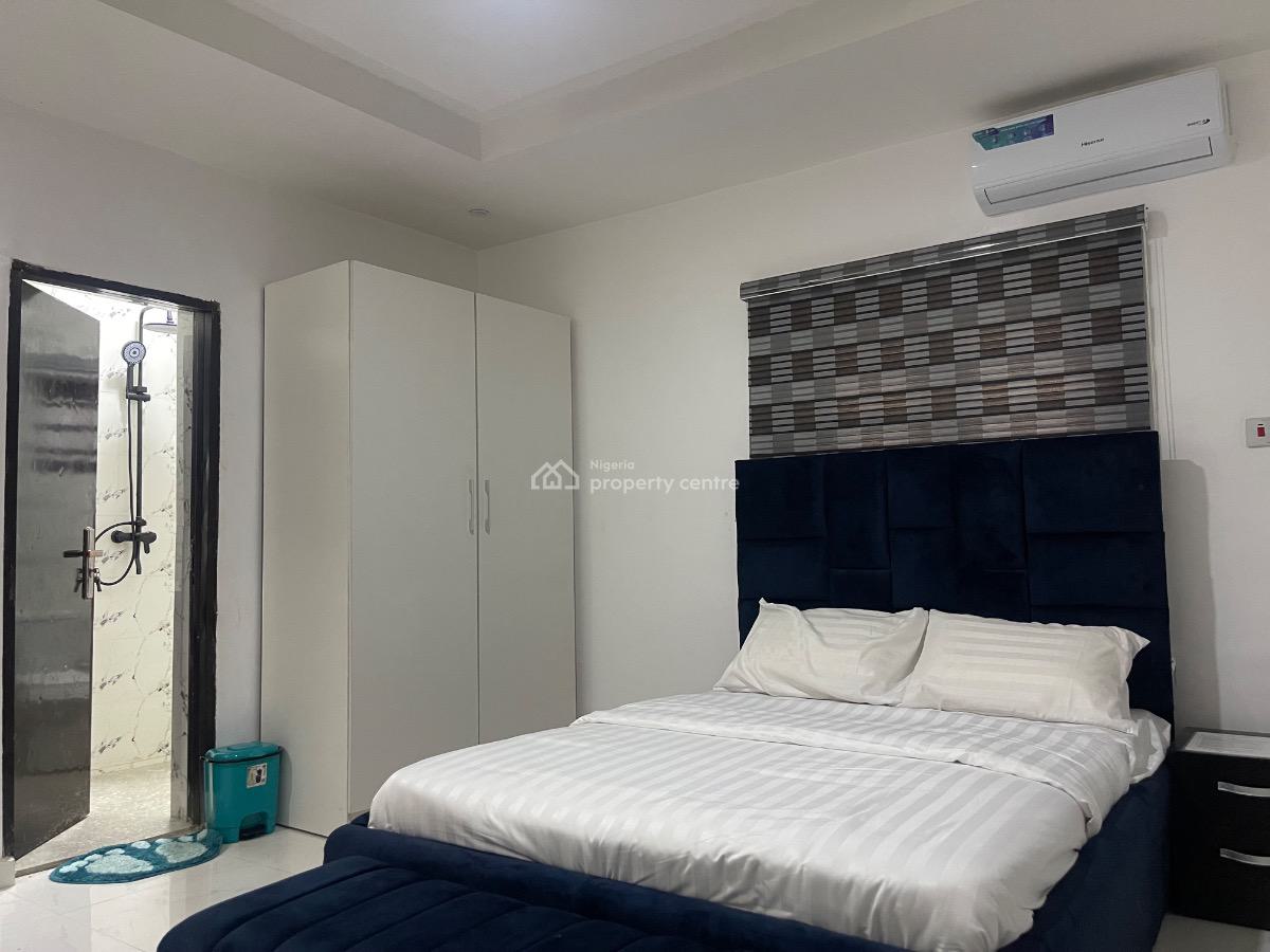 S & S D White House 2 Bedroom Apartment, Oba Babington Ashaye Crescent, Omole Phase 1, Ikeja, Lagos, Flat / Apartment Short Let