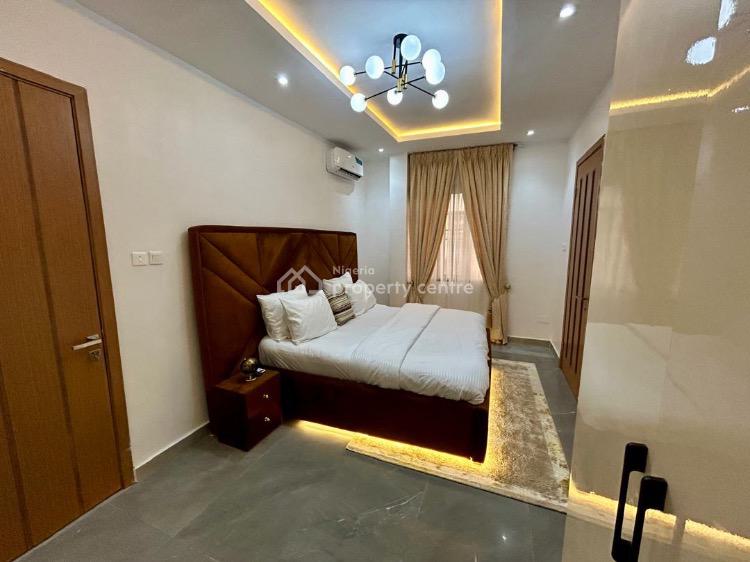 Luxury 3 Bedrooms Apartment, Off Admiralty Way, Lekki Phase 1, Lekki, Lagos, Flat / Apartment Short Let