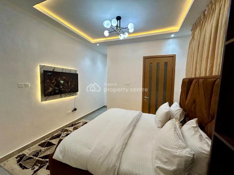 Luxury 3 Bedrooms Apartment, Off Admiralty Way, Lekki Phase 1, Lekki, Lagos, Flat / Apartment Short Let