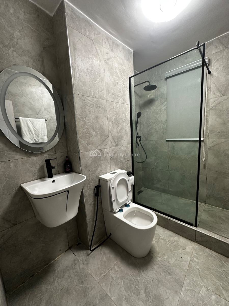 Luxe 1 Bedroom Apartment with Excellent Facilities in a Gated Estate, Admiralty Road, Lekki Phase 1, Lekki, Lagos, Mini Flat (room and Parlour) Short Let