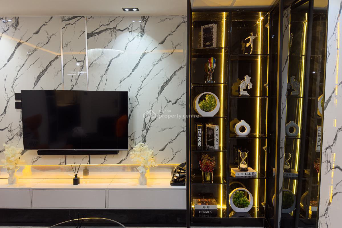 Luxe 1 Bedroom Apartment with Excellent Facilities in a Gated Estate, Admiralty Road, Lekki Phase 1, Lekki, Lagos, Mini Flat (room and Parlour) Short Let