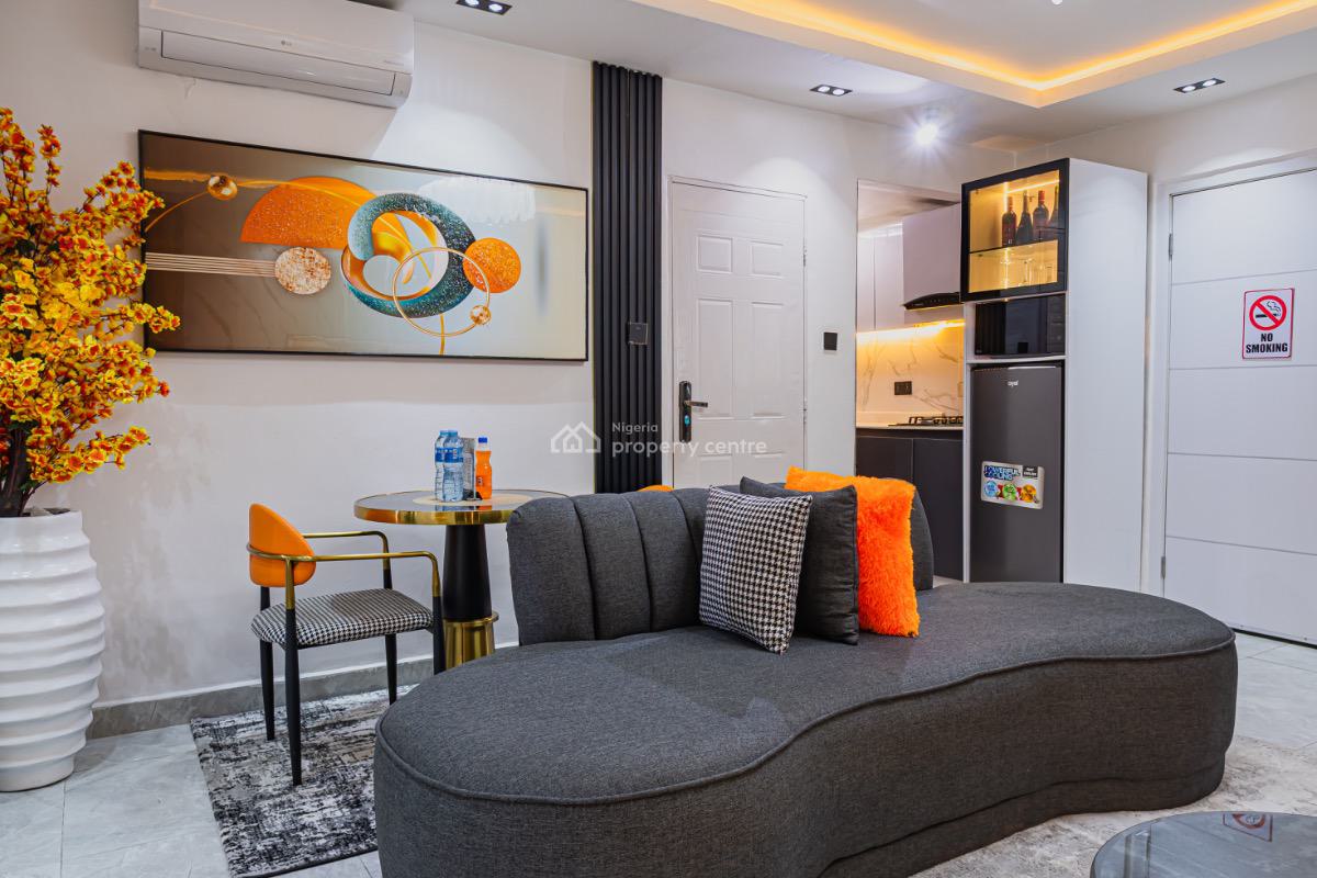 Luxe 1 Bedroom Apartment with Excellent Facilities in a Gated Estate, Admiralty Road, Lekki Phase 1, Lekki, Lagos, Mini Flat (room and Parlour) Short Let