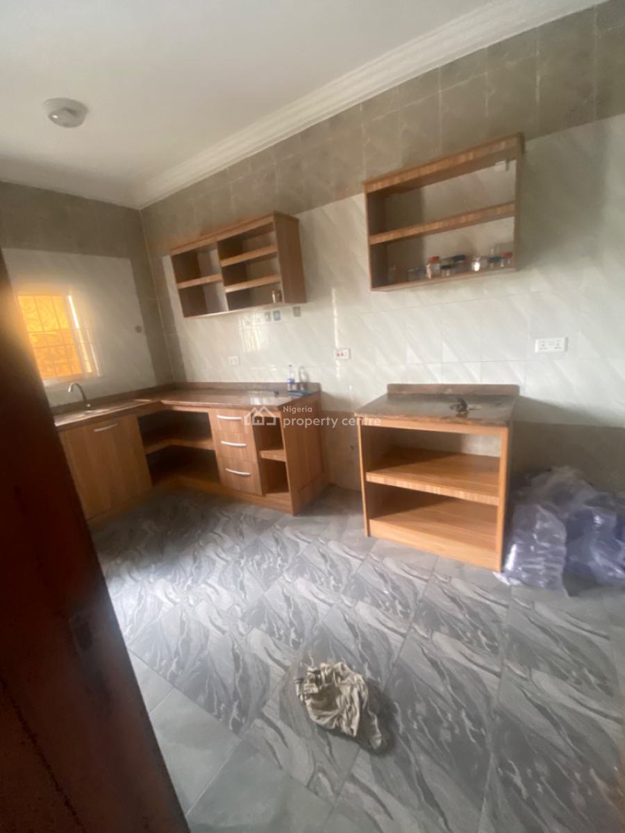 Luxuriously Spacious 2 Bedroom Flat with Excellent Finishing, 25 Femi Street Sangotedo, Abrahim Court, Sangotedo, Ajah, Lagos, Flat / Apartment for Rent