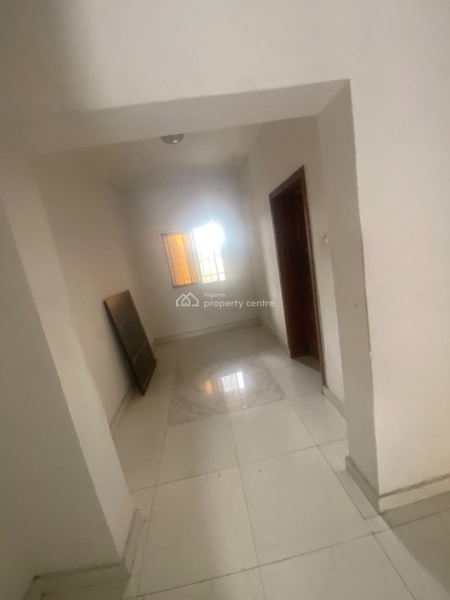 Luxuriously Spacious 2 Bedroom Flat with Excellent Finishing, 25 Femi Street Sangotedo, Abrahim Court, Sangotedo, Ajah, Lagos, Flat / Apartment for Rent