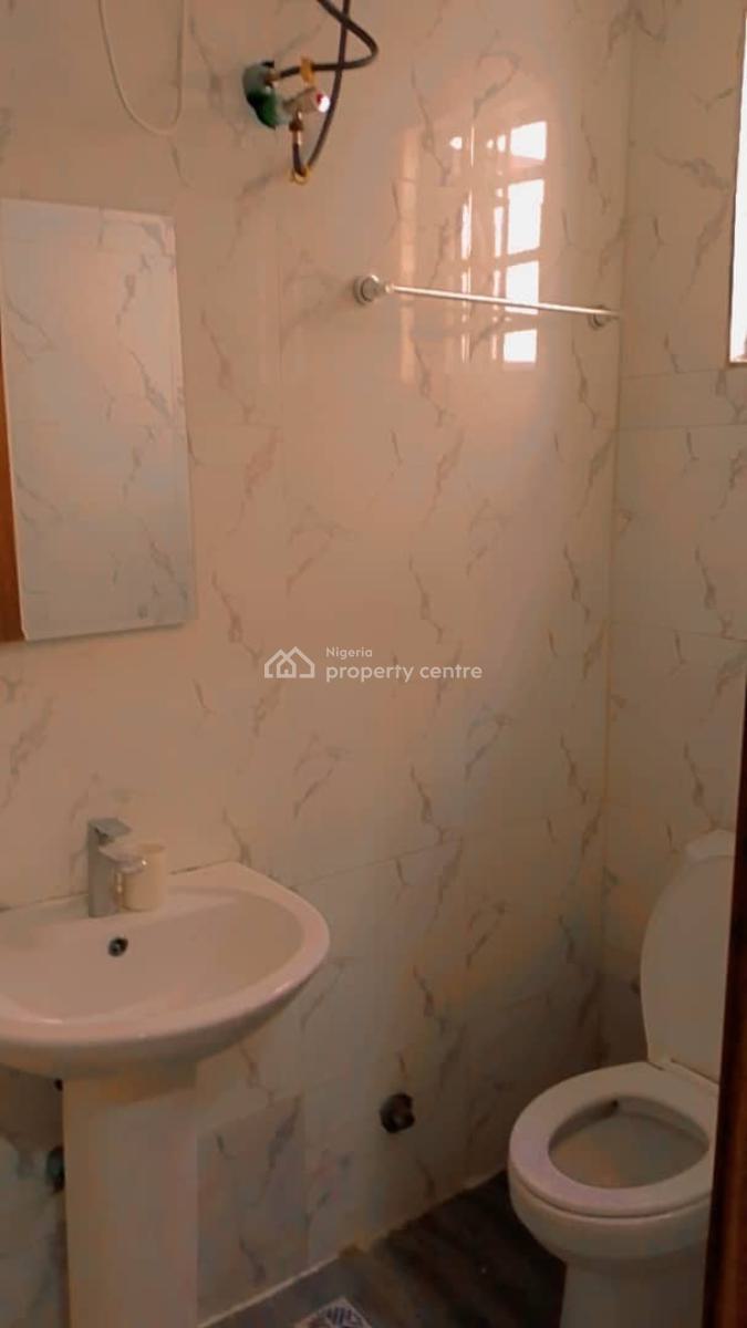 Luxuriously Spacious 2 Bedroom Flat with Excellent Finishing, 25 Femi Street Ologolo Abrahim Court, Ologolo, Lekki, Lagos, Flat / Apartment for Rent