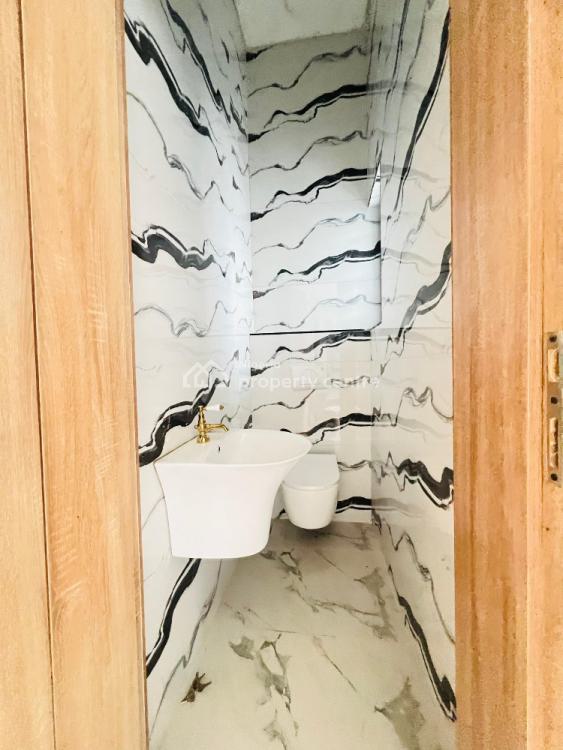 Spaciously Built 5 Bedroom Fully Detached with a Room Bq, Ikeja Gra, Ikeja, Lagos, House for Sale