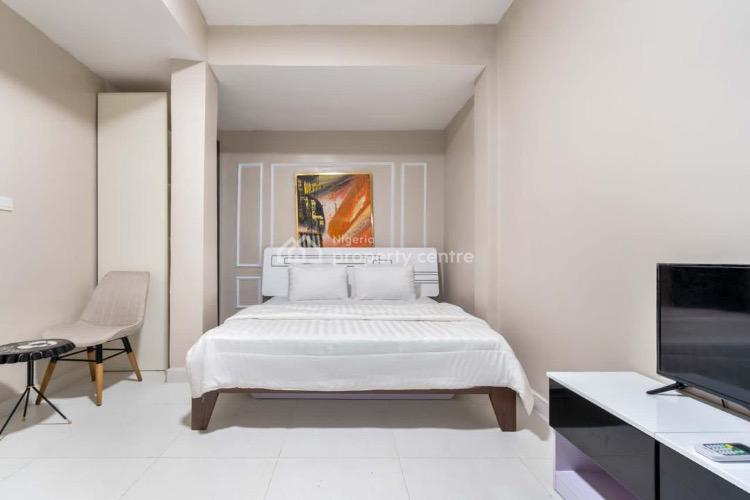 Stylish 1 Bedroom Apartment with Top Notch Amenities, Ologolo, Lekki, Lagos, House Short Let