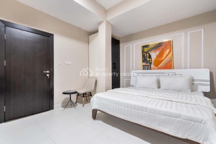 Stylish 1 Bedroom Apartment with Top Notch Amenities, Ologolo, Lekki, Lagos, House Short Let