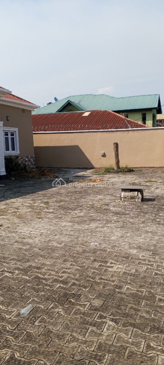 4 Bedrooms Fully-detached Bungalow with Bq, Winners Estate, Elemoro, Bogije, Ibeju Lekki, Lagos, Detached Bungalow for Rent