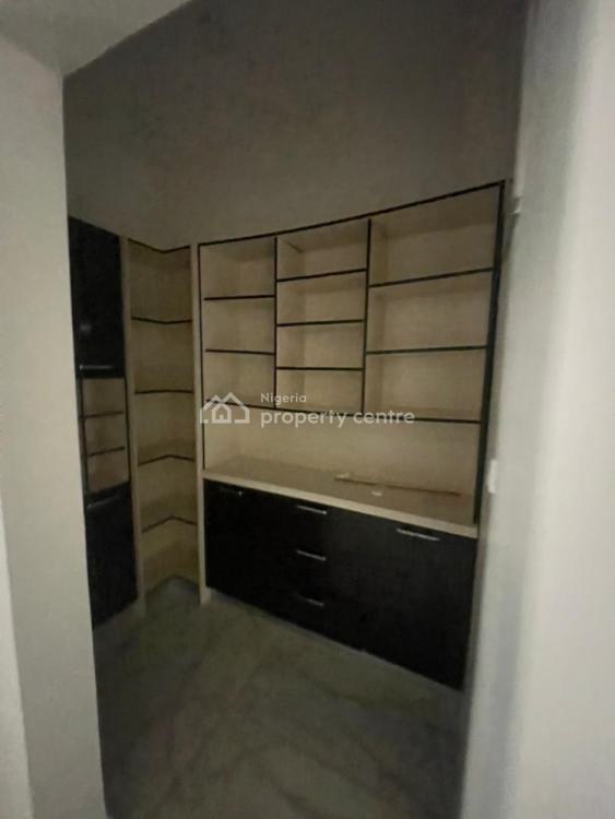 For Rent Luxury 3bedroom, Dideolu Estate, Victoria Island (VI), Lagos