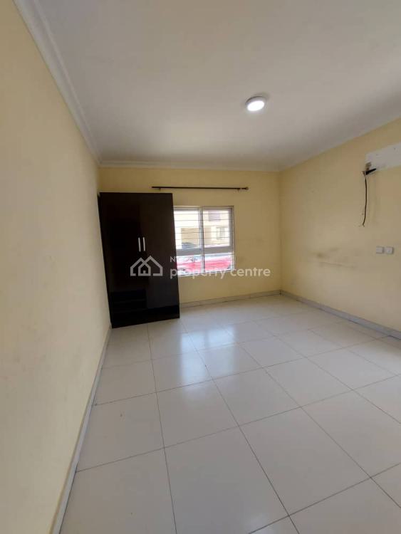 Fully Serviced 3 Bedroom Flat with 24hrs Power, Western Foreshore Estate, Osapa, Lekki, Lagos, Flat / Apartment for Rent