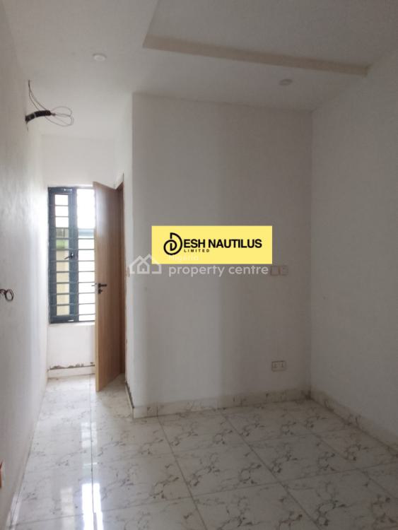 2 Bedroom Apartment, Orchid Road, Lekki, Lagos, Flat / Apartment for Sale
