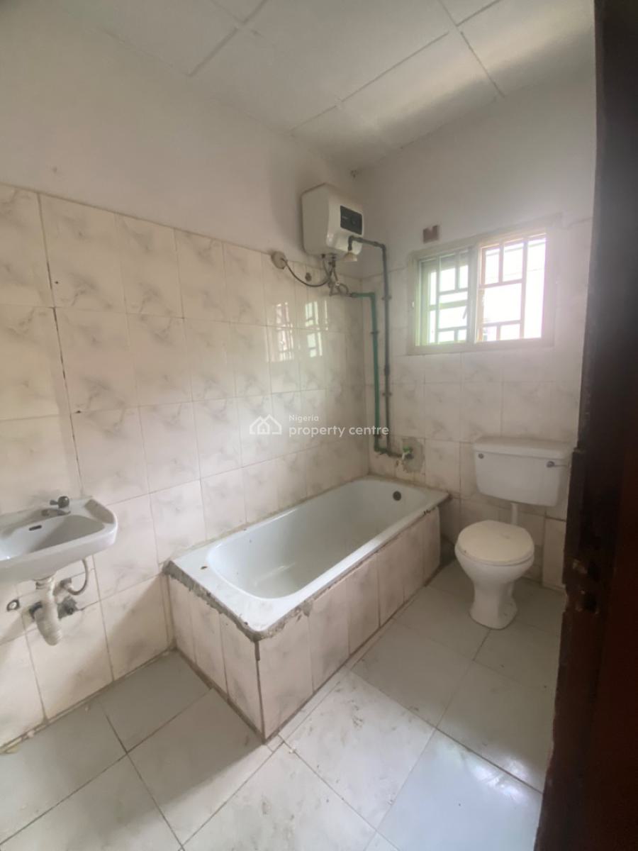 Luxuriously Spacious 3bedroom Flat with Excellent Finishing, No. 1, Bello Street, Kayode Close, Sangotedo, Ajah, Lagos, House for Rent