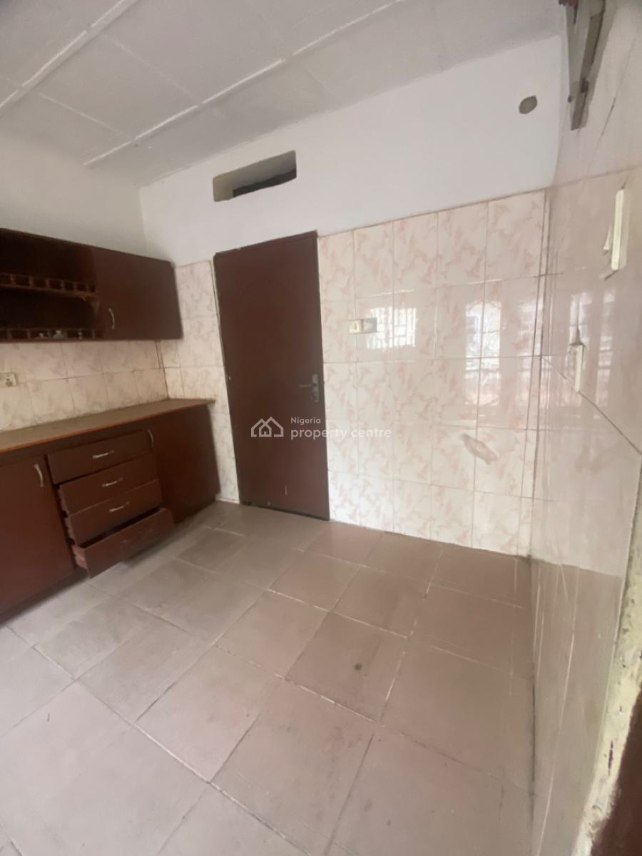 Luxuriously Spacious 3bedroom Flat with Excellent Finishing, No. 1, Bello Street, Kayode Close, Sangotedo, Ajah, Lagos, House for Rent
