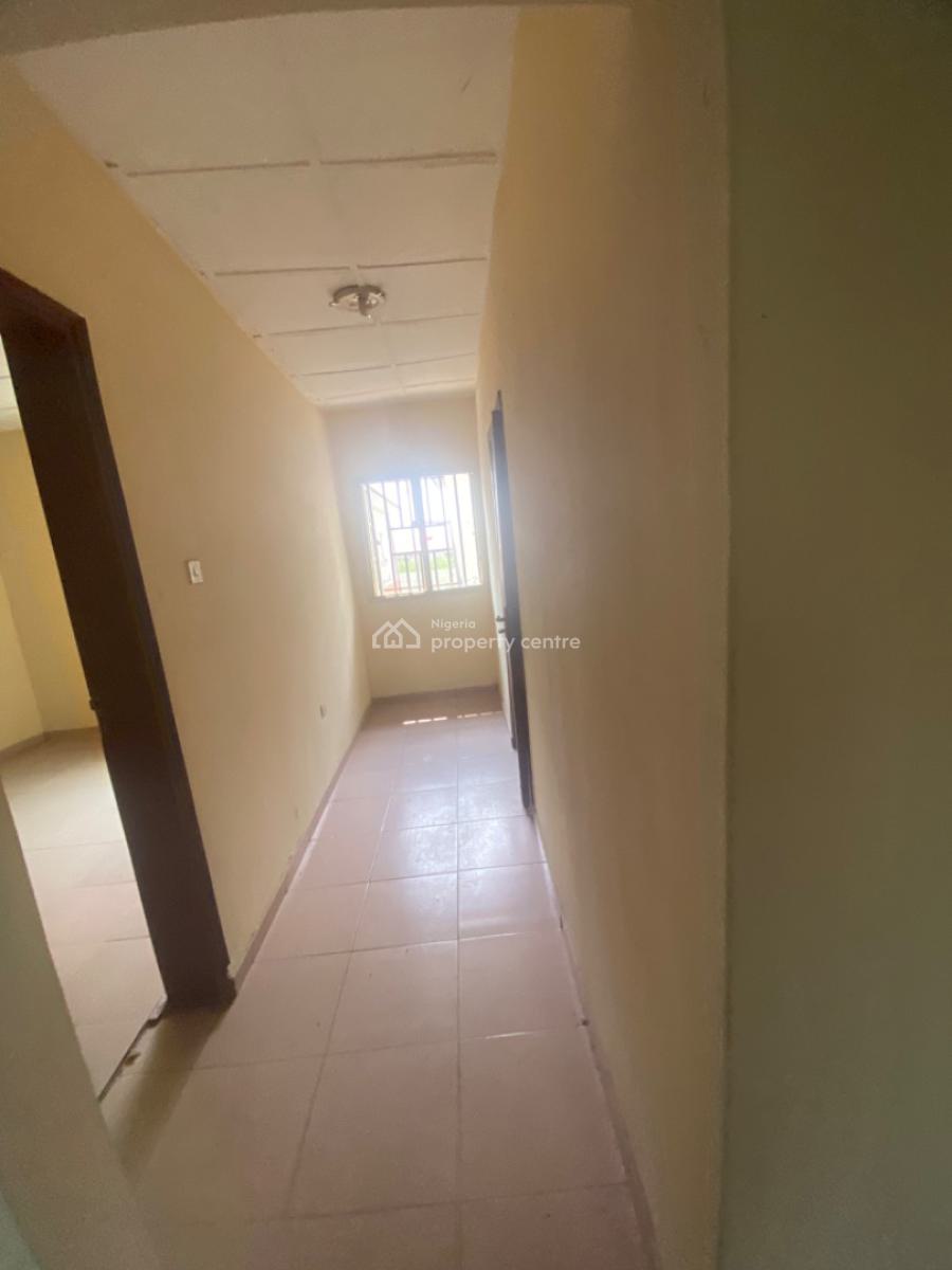 Luxuriously Spacious 3bedroom Flat with Excellent Finishing, No. 1, Bello Street, Kayode Close, Sangotedo, Ajah, Lagos, House for Rent