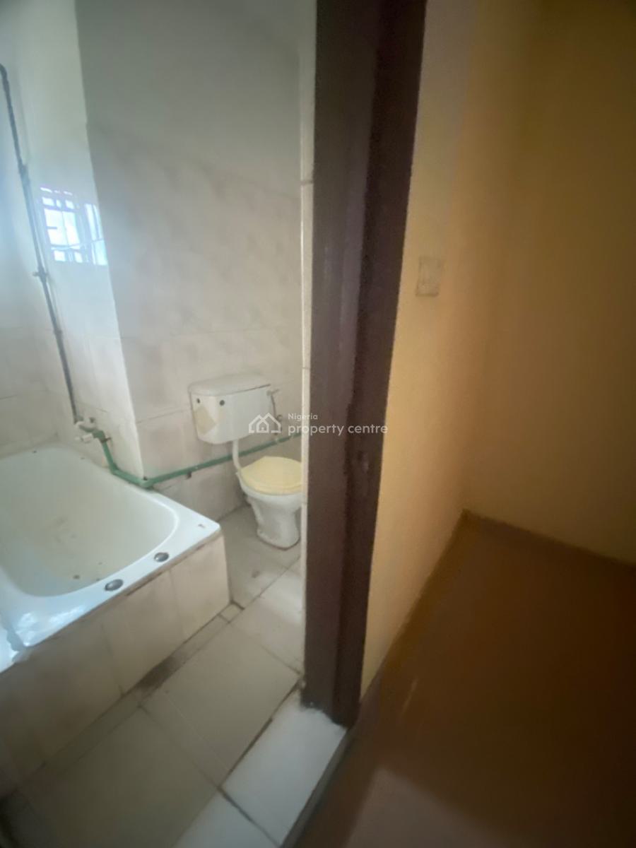 Luxuriously Spacious 3bedroom Flat with Excellent Finishing, No. 1, Bello Street, Kayode Close, Sangotedo, Ajah, Lagos, House for Rent