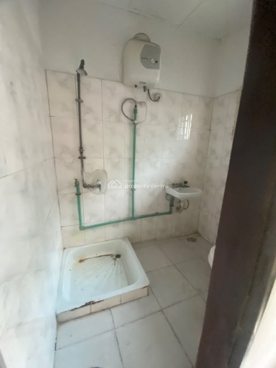 Luxuriously Spacious 3bedroom Flat with Excellent Finishing, No. 1, Bello Street, Kayode Close, Sangotedo, Ajah, Lagos, House for Rent