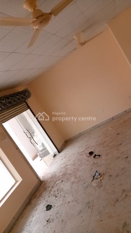 Standard Warehouse, Deidei -kubwa Expressway, Kubwa, Abuja, Warehouse for Rent