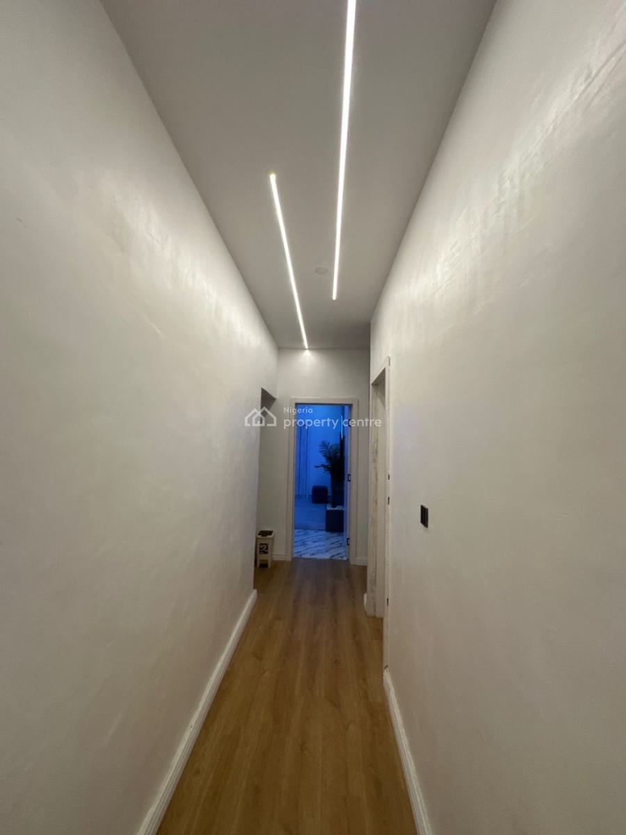 Peony; Gorgeous 3 Bedrooms Facility with Ps5, Pool & Gym, Ikate, Lekki, Lagos, Flat / Apartment Short Let