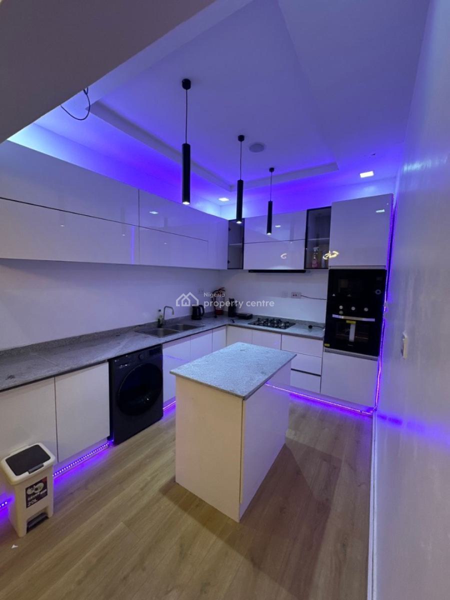 Peony; Gorgeous 3 Bedrooms Facility with Ps5, Pool & Gym, Ikate, Lekki, Lagos, Flat / Apartment Short Let